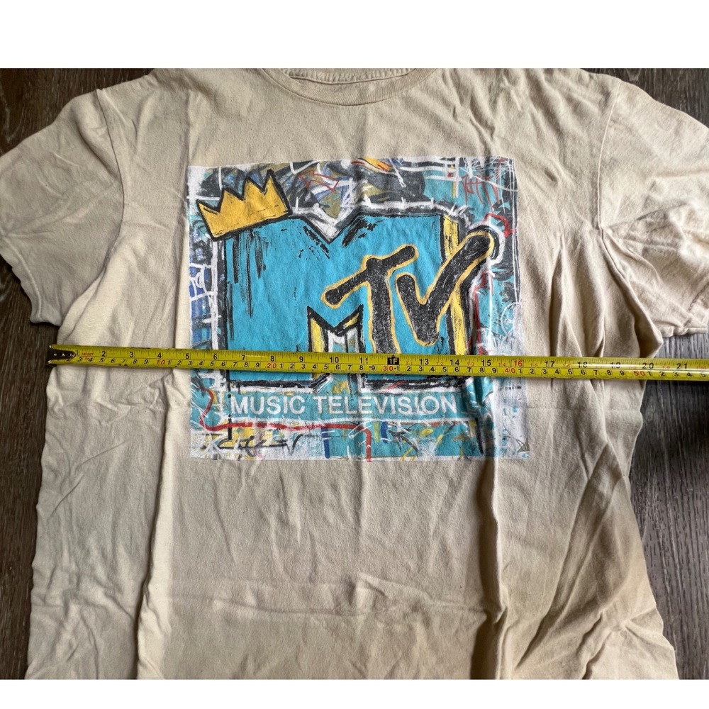 MTV Graphic T-Shirt Mens Large Tan Beige Basquiat Style Crown Logo Tee - Picture 3 of 6